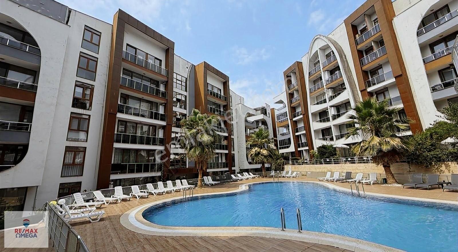 Jasmın Country Sitesinde 2+1 Eşyalı Bahçe Dubleks Daire