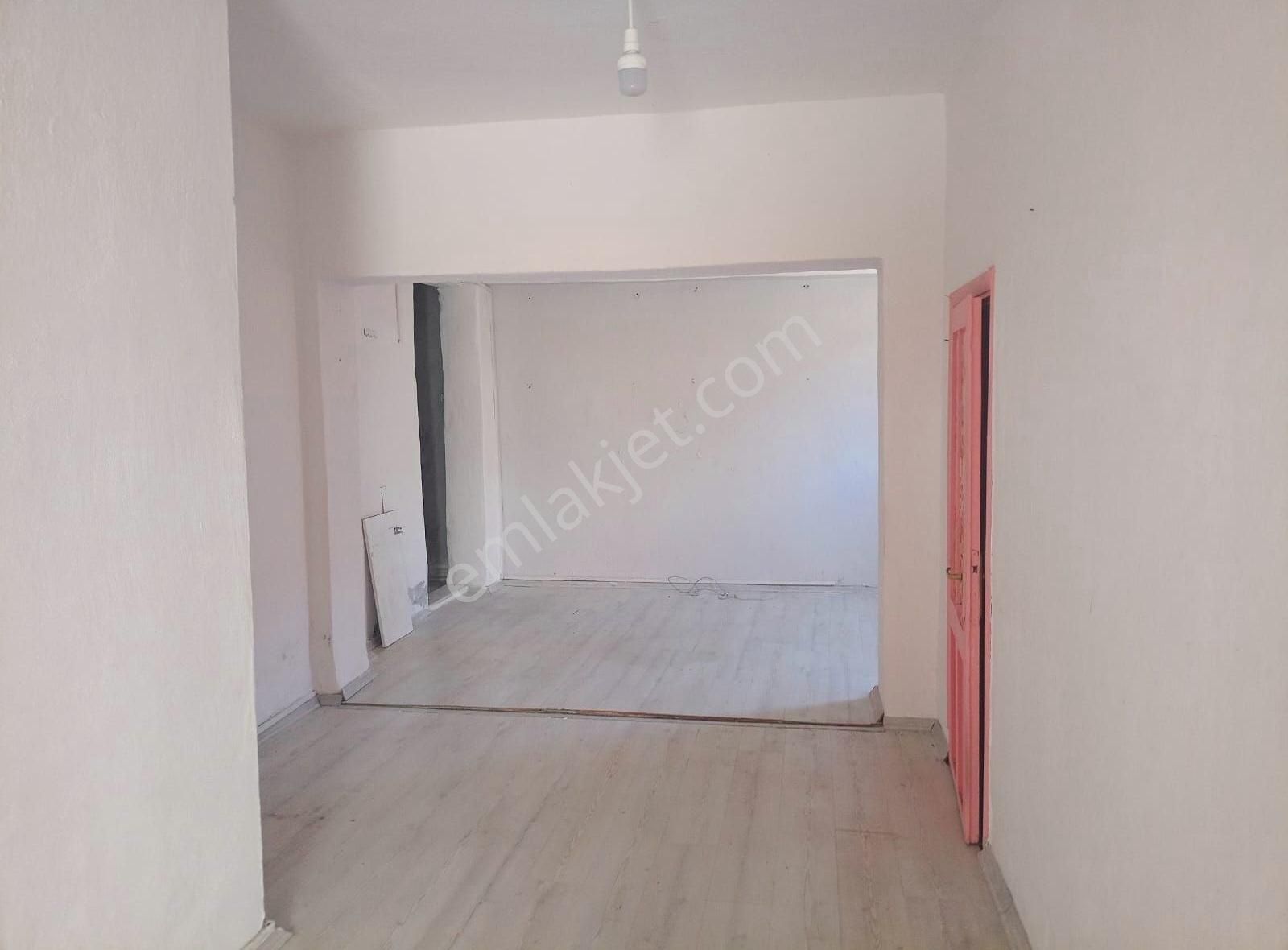 Çarşı Merkezde Ptt Sokağında Kiralik Dükkan - Görsel 6