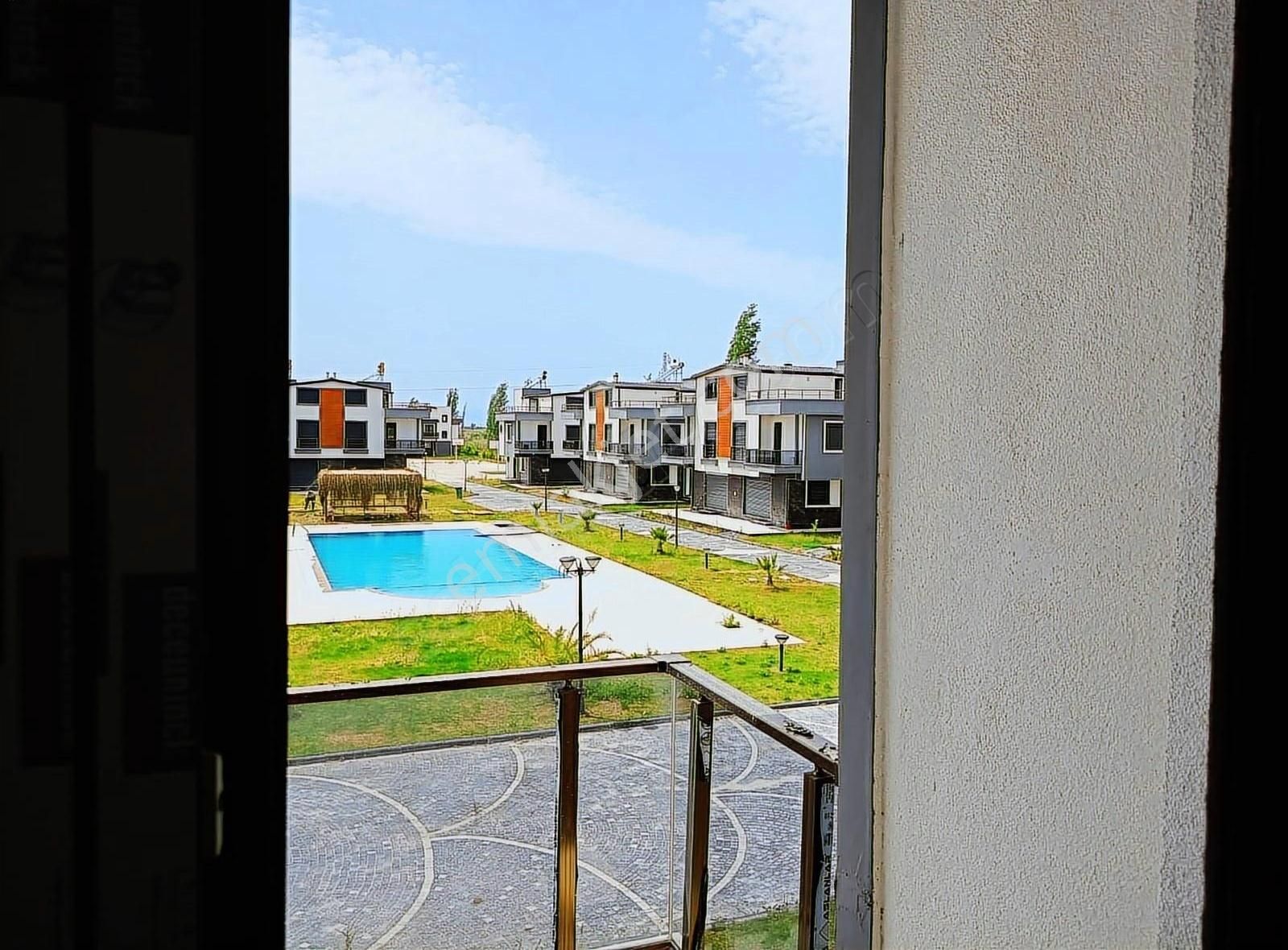 Salihler'de Satılık Lüks Havuzlu 4+1 Villa - Görsel 7