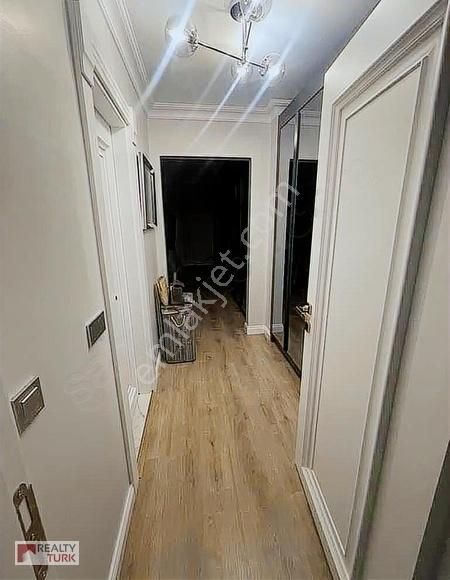 Bahçeşehir Funda Adası Satılık 4+1 Tadilatlı Daire - Görsel 2