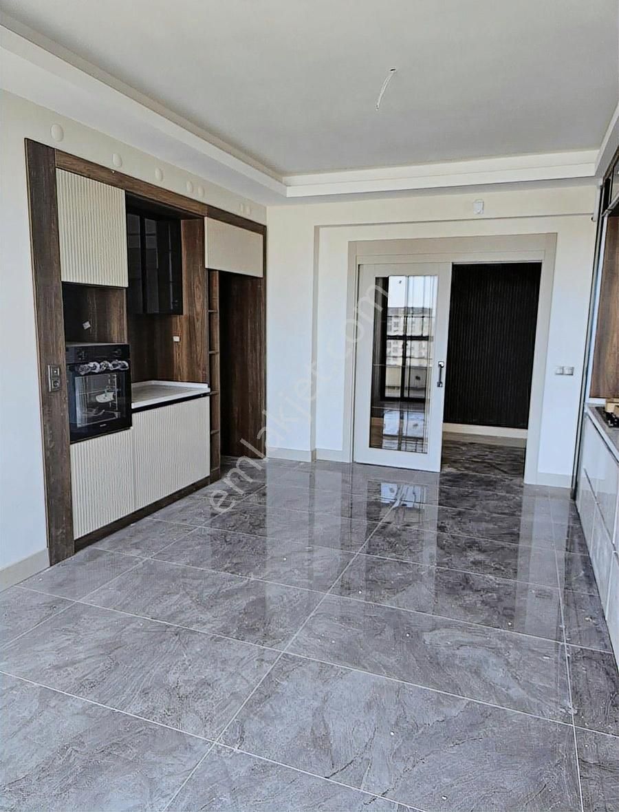 Şehitlik Mahallesinde Kiralık 4+1