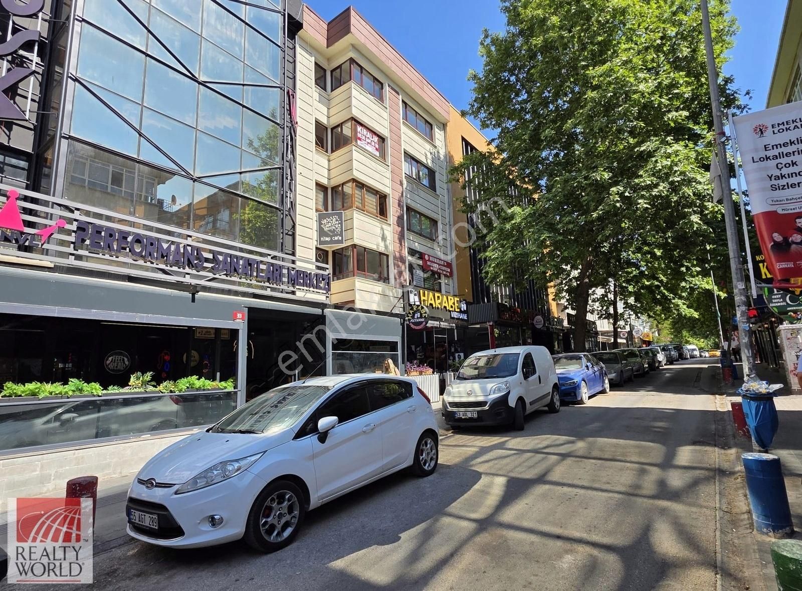 Fırsat! Kızılay Konur Sokakta Katta Ve Ön Cephede Temiz 3+1 Ofis