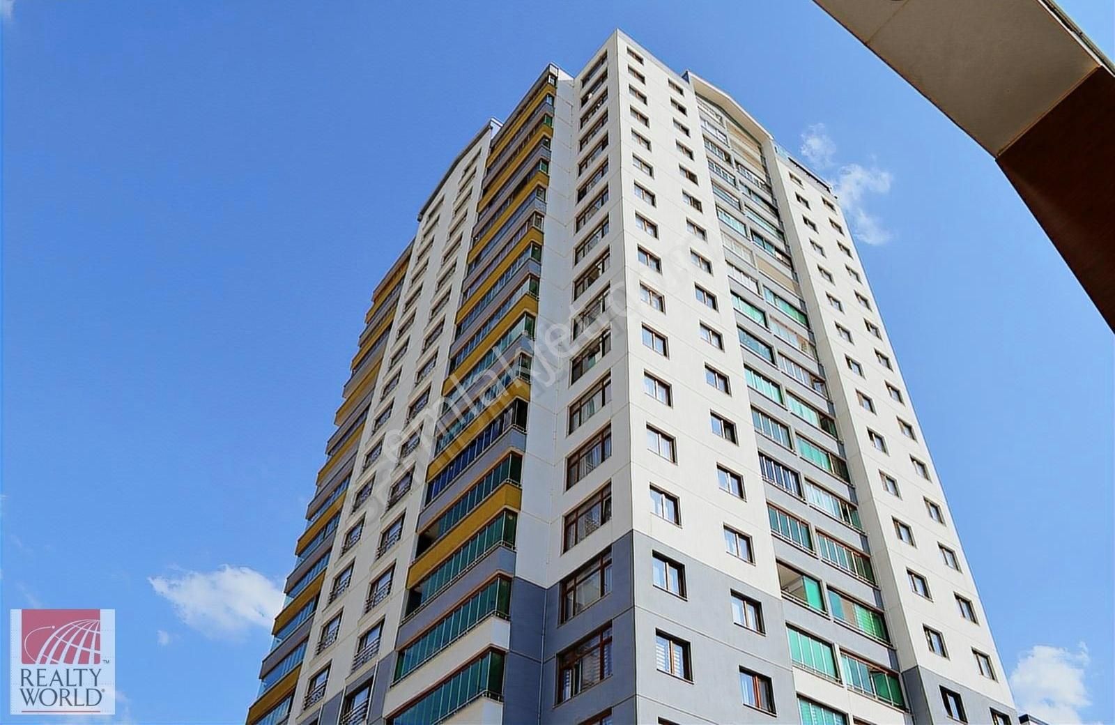 Bağlıca Da Site İçerisinde Katta Geniş 4+1 Boş Satılık Daire