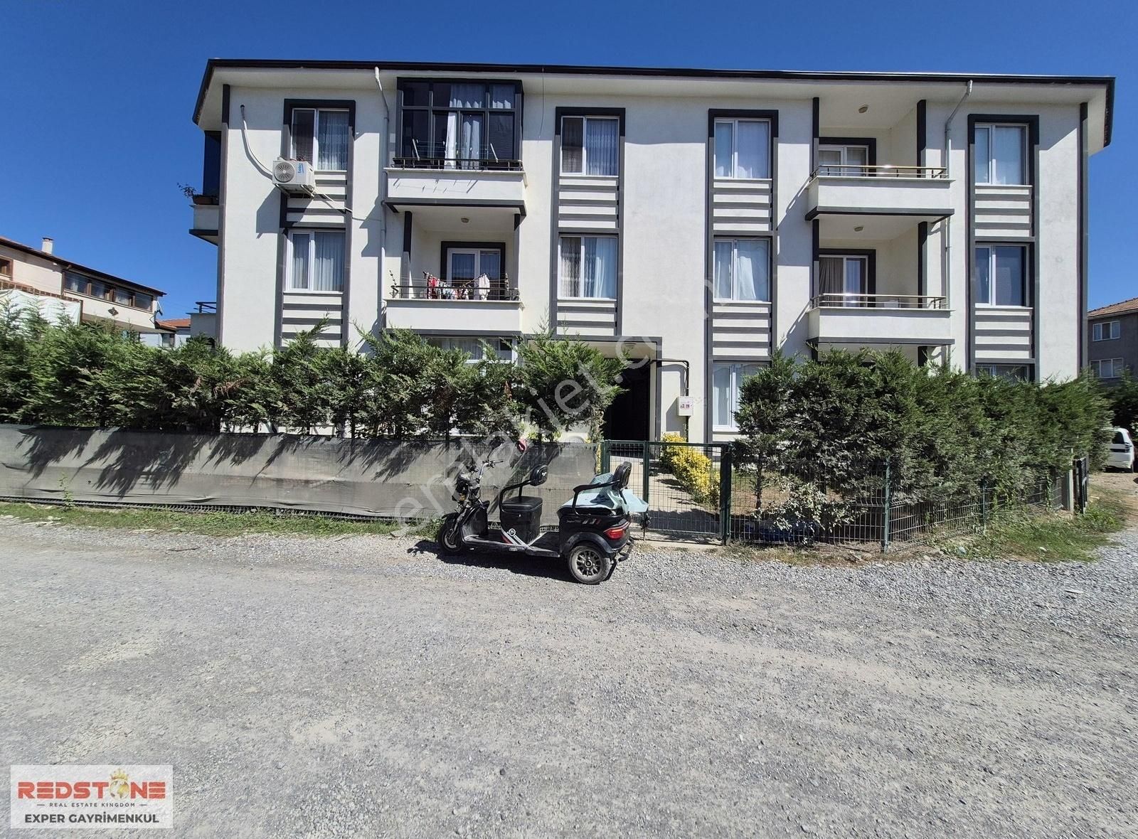 Karasu Merkez'de Mutfak Ayrı Kombili Geniş 2+1 Köşe Daire - Görsel 22