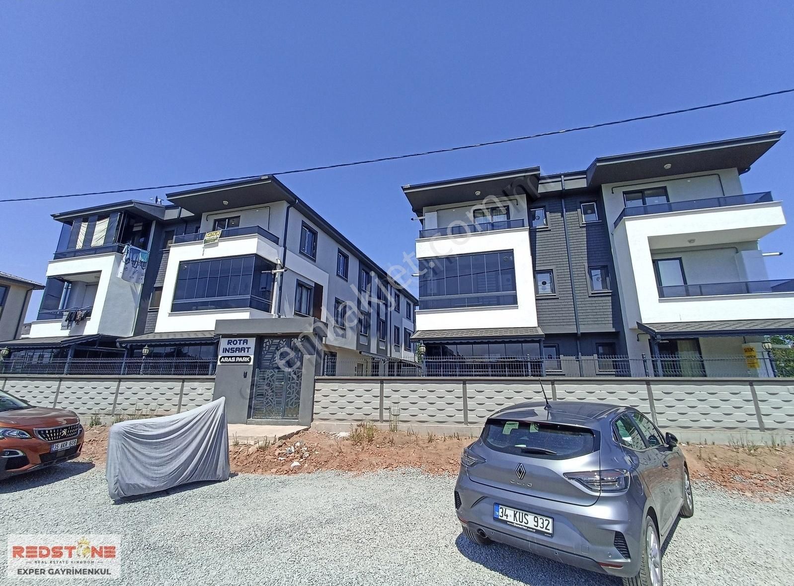 Karasu Havuz Cephe Eşyalı Cam Balkon Kombili 2+1 Daire