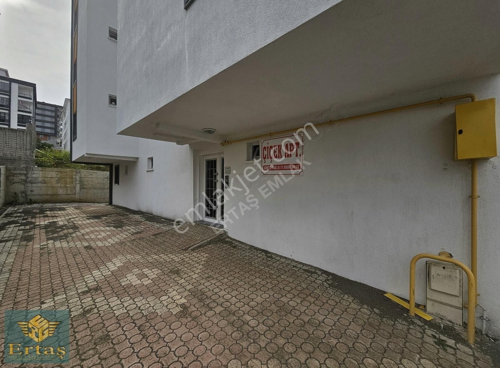 Eşyalı Hazır Kiracılı Cam Balkon Ve Kombili Satılık 1+1 Daire - Görsel 19