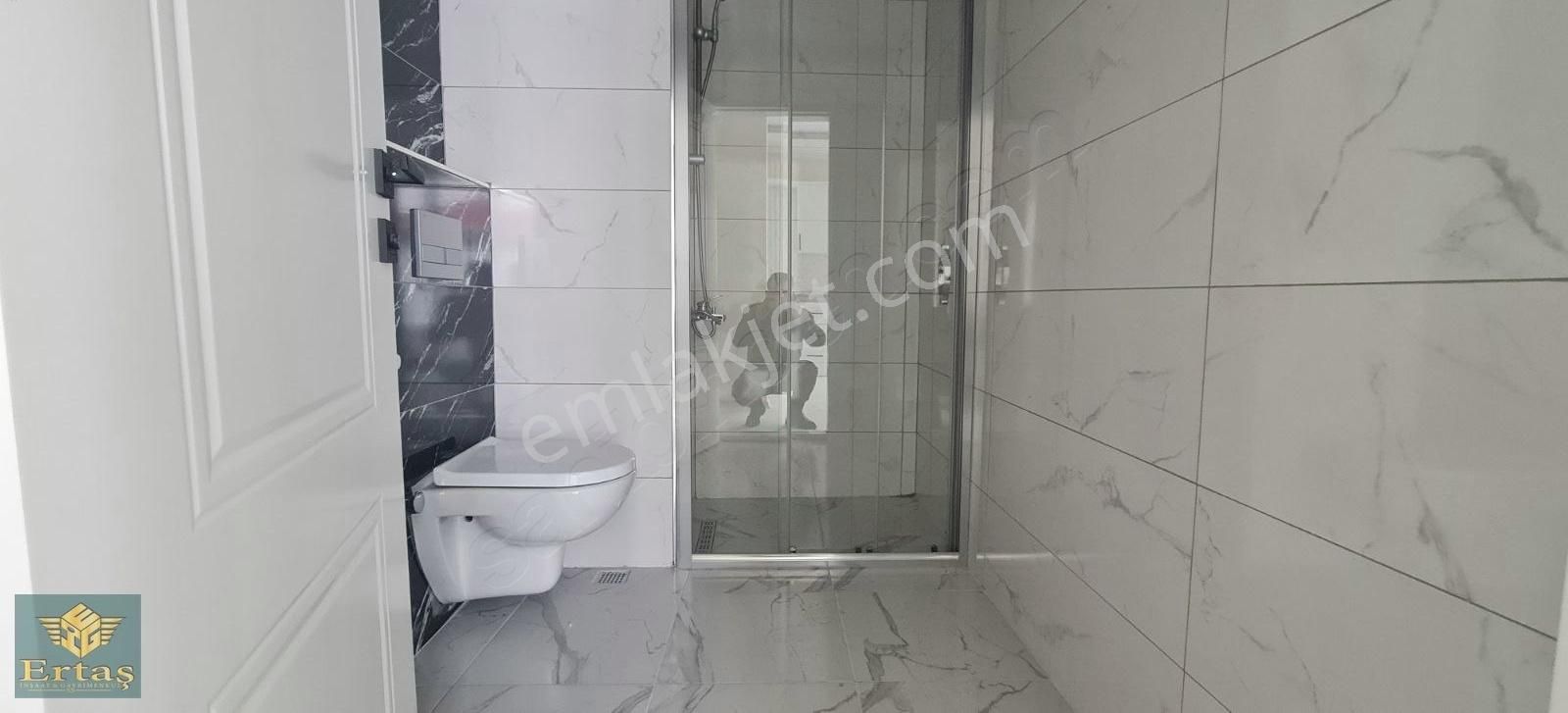 Atakumda Geniş Kullanımlı En Üstün Bir Alti 1+1 Daire - Görsel 6