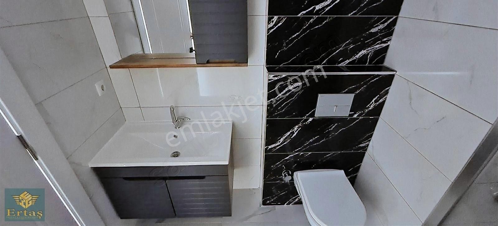 Atakumda Geniş Kullanımlı En Üstün Bir Alti 1+1 Daire - Görsel 3