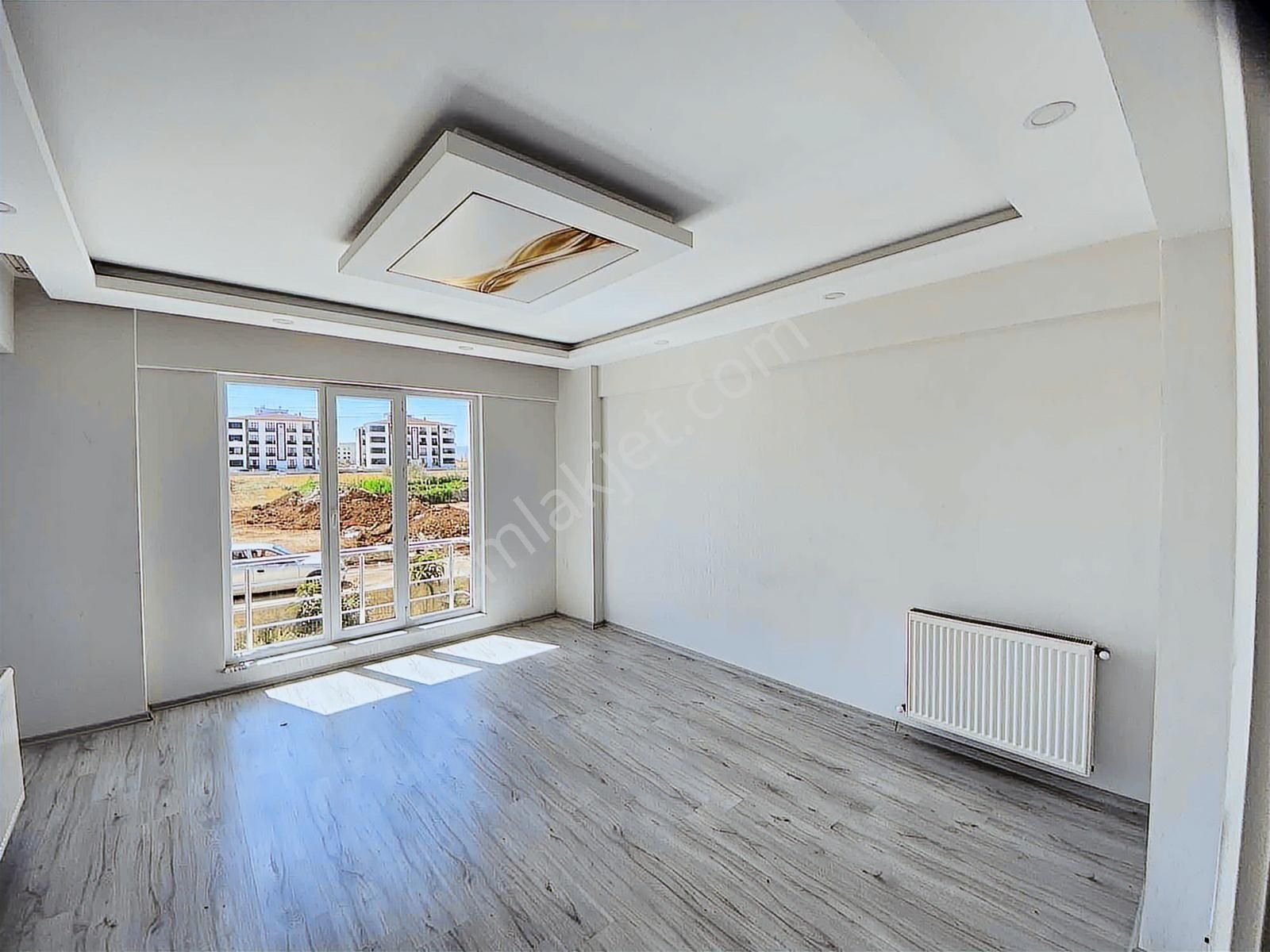 Ümit Emlak'tan Ataşehir'de 3+1 202m2 Full Yapılı Daireler