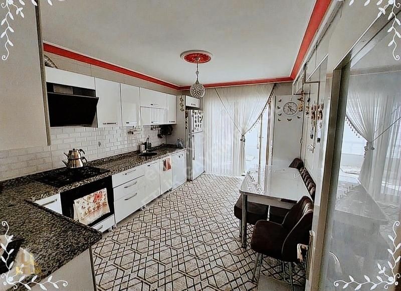 Etlik Gayrimenkul'den 4+1 Katta Yeni Bina Da Daire