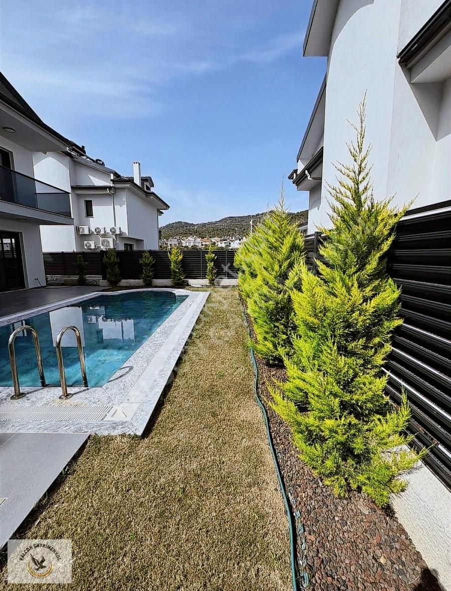 Çiftlik'de 300 M2 Arsa İçerisinde 180 M2 4+1 Satılık Villa - Görsel 12