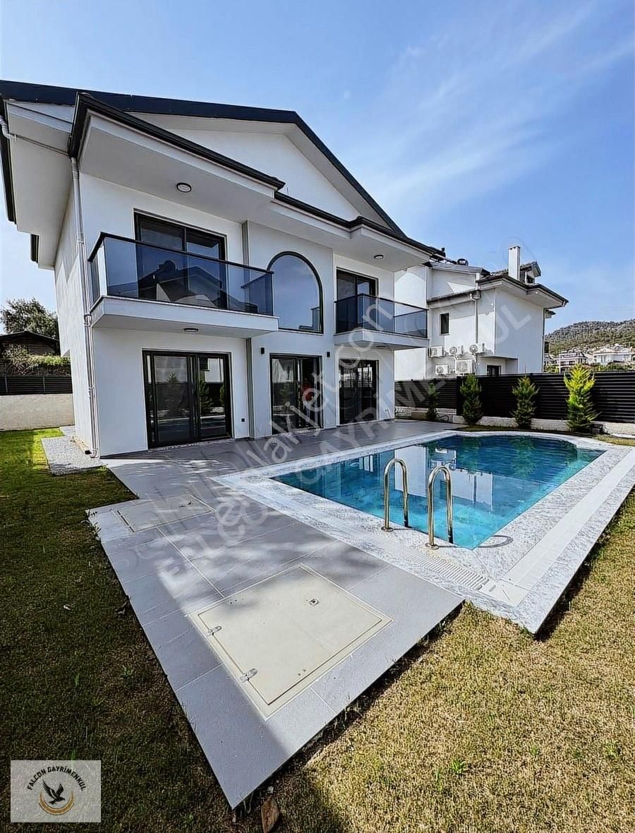 Çiftlik'de 300 M2 Arsa İçerisinde 180 M2 4+1 Satılık Villa - Görsel 25