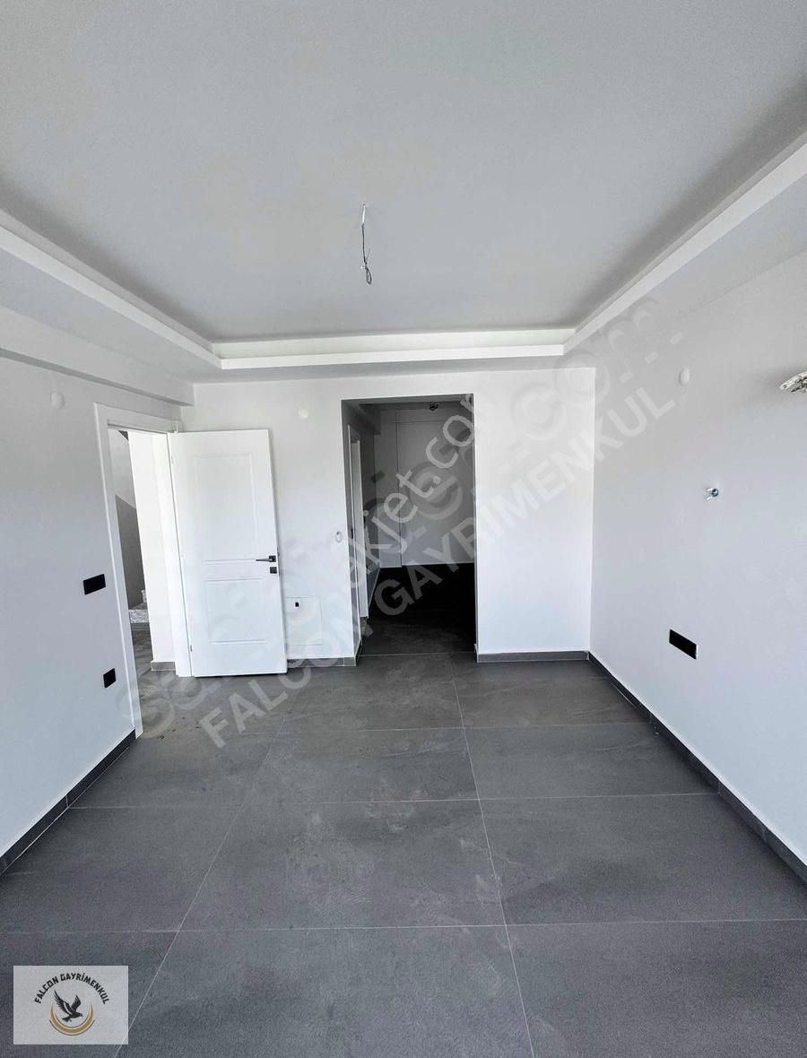 Çiftlik'de 300 M2 Arsa İçerisinde 180 M2 4+1 Satılık Villa - Görsel 21