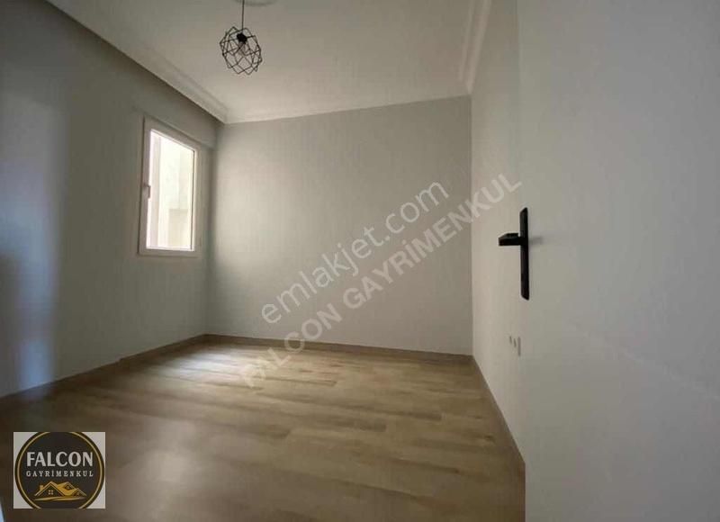 Falcon'dan Patlangıçta Geniş Ve Ferah 110 Metre 3+1 Daire - Görsel 3