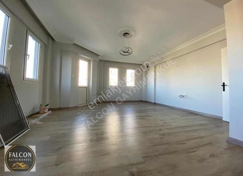 Falcon'dan Patlangıçta Geniş Ve Ferah 110 Metre 3+1 Daire - Görsel 7