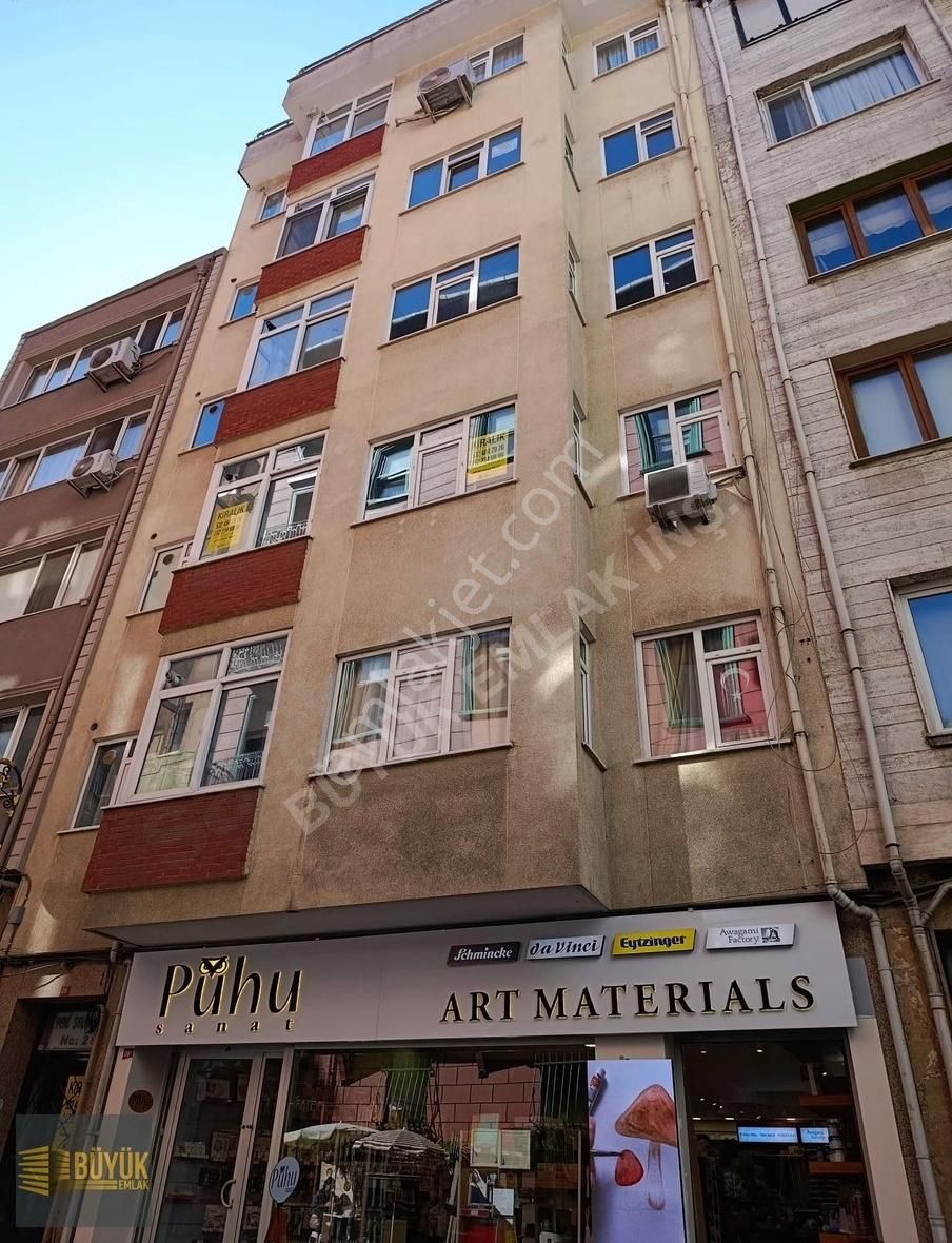 Kiralık 3+1 Daire - Nişantaşı Zafer Sokak
