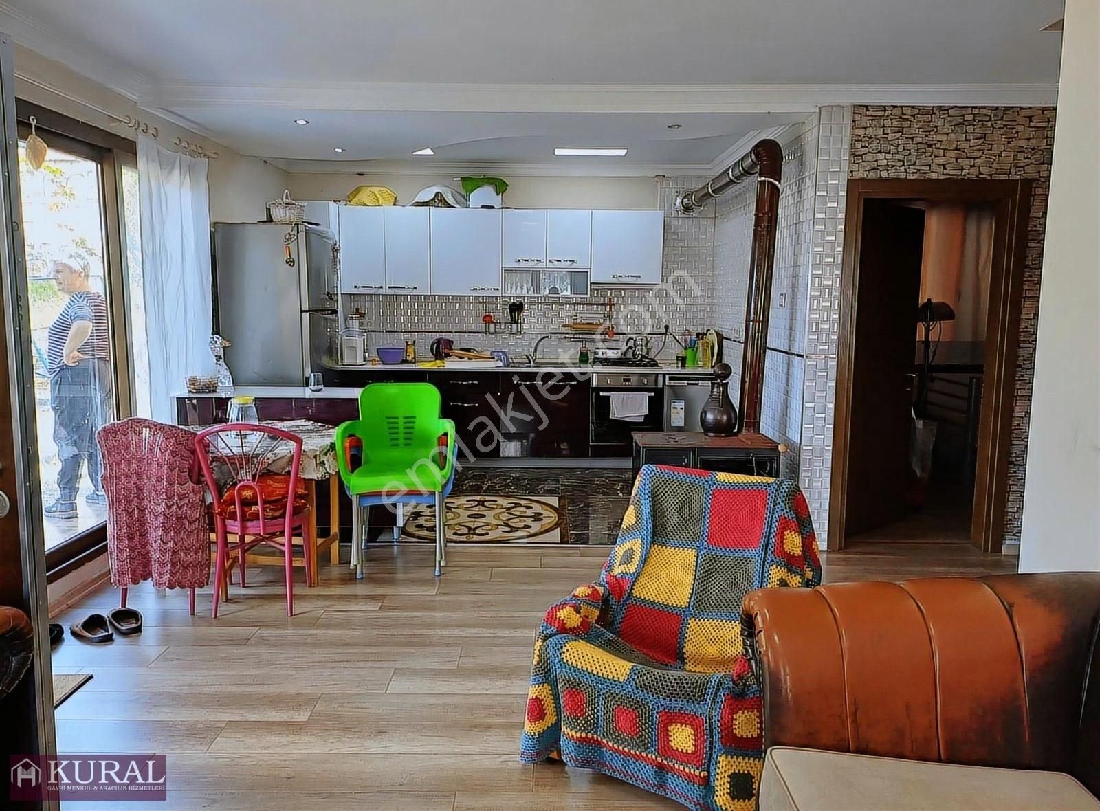 Tek Müstakil Tapu 2 Dönüm Ev Depo Garaj Yeniköy Menderes İzmir - Görsel 4