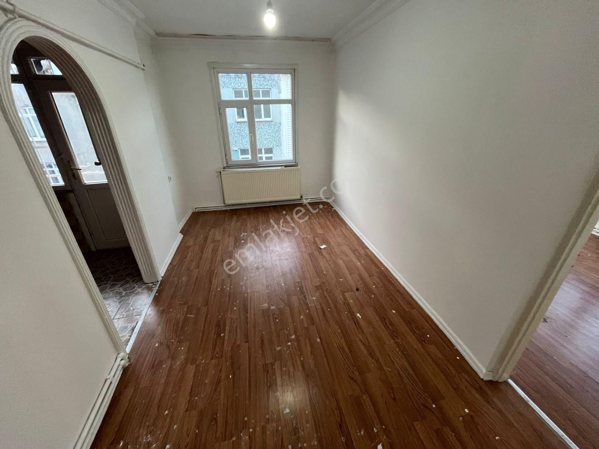 Işık Gayrimenkul Güvencesiyle Harika Konumda Kiralık 2+1 Daire