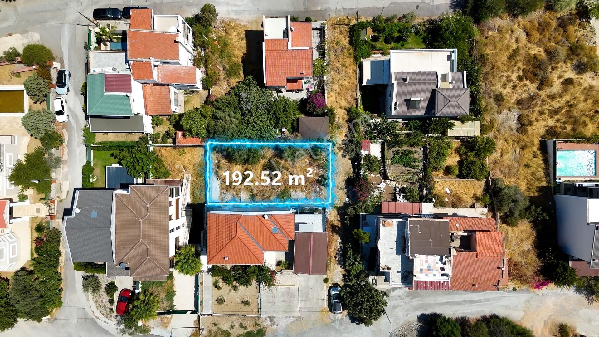 Urla İskele Deniz Manzarali 25/50 İmarli Arsa