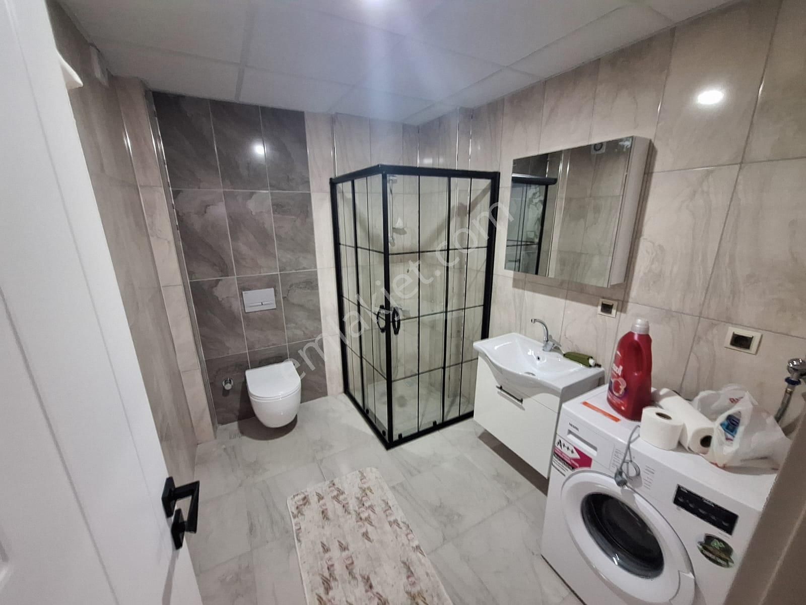 Akçay Emlak'tan Akşehir Devlet Hastahanesi Civarında Sıfır Eşyalı Kiralık Sıfır 1+1 Daire