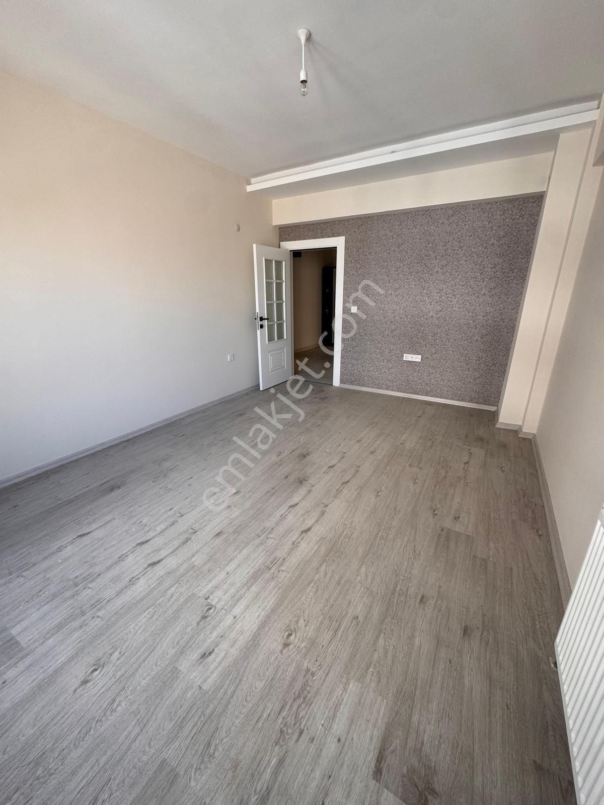 Fatma Ülken Gayri Menkulden Küçük Ali Mah De 3+1 Satilik Daire - Görsel 13