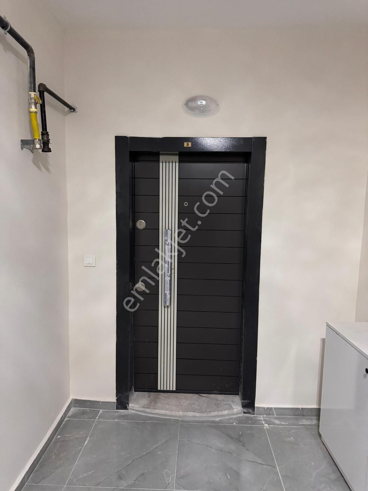 Fatma Ülken Gayri Menkulden Küçük Ali Mah De 3+1 Satilik Daire - Görsel 2