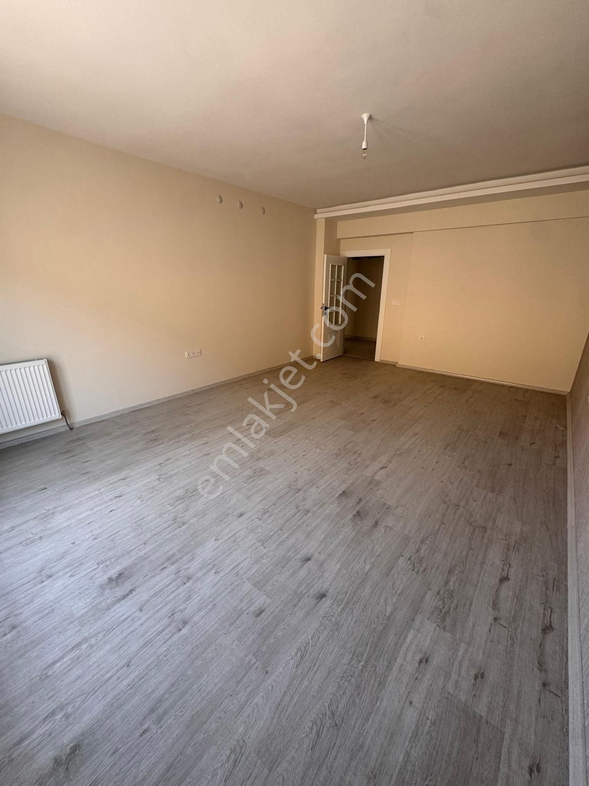 Fatma Ülken Gayri Menkulden Küçük Ali Mah De 3+1 Satilik Daire - Görsel 11