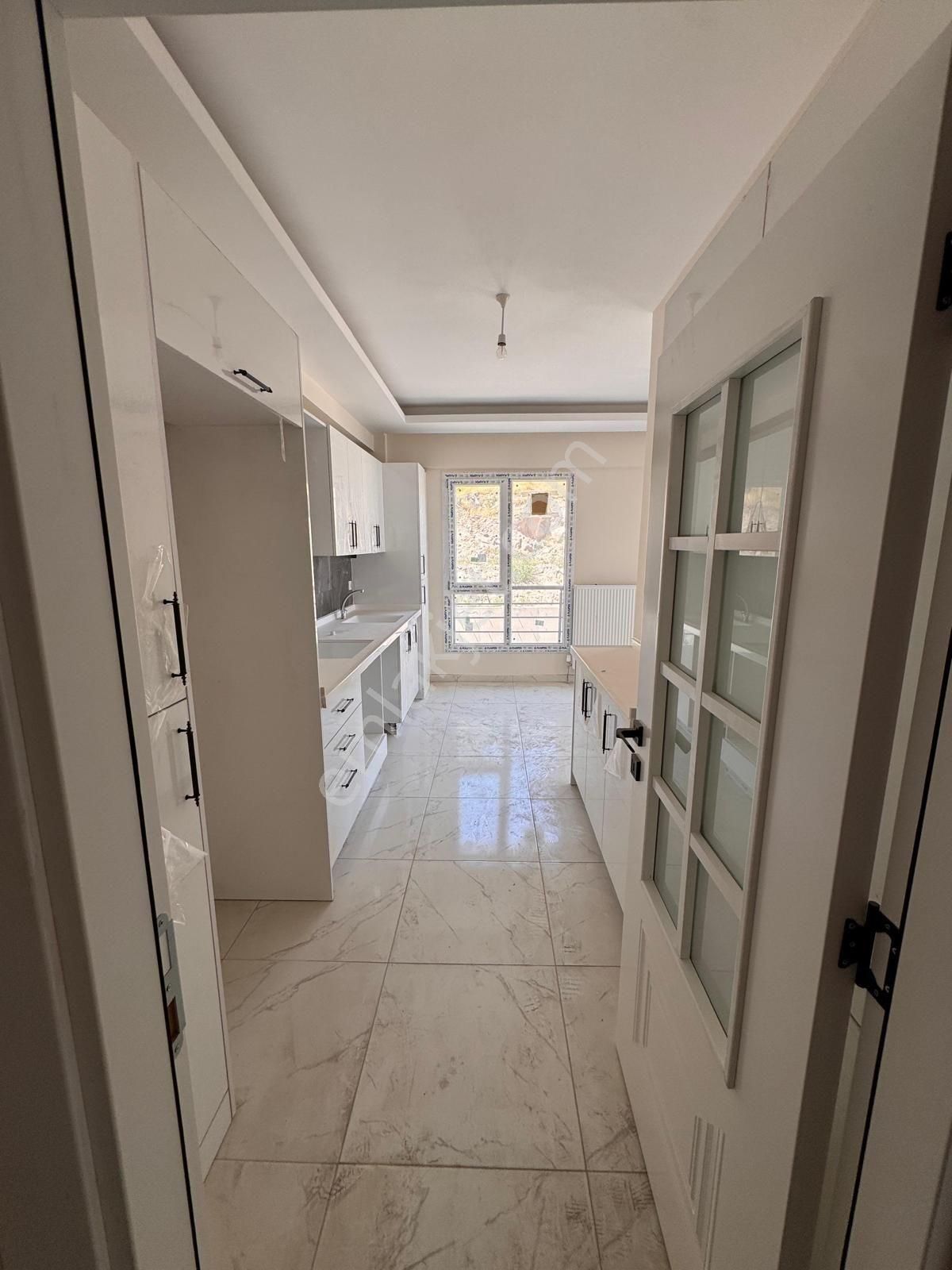 Fatma Ülken Gayri Menkulden Küçük Ali Mah De 3+1 Satilik Daire - Görsel 7