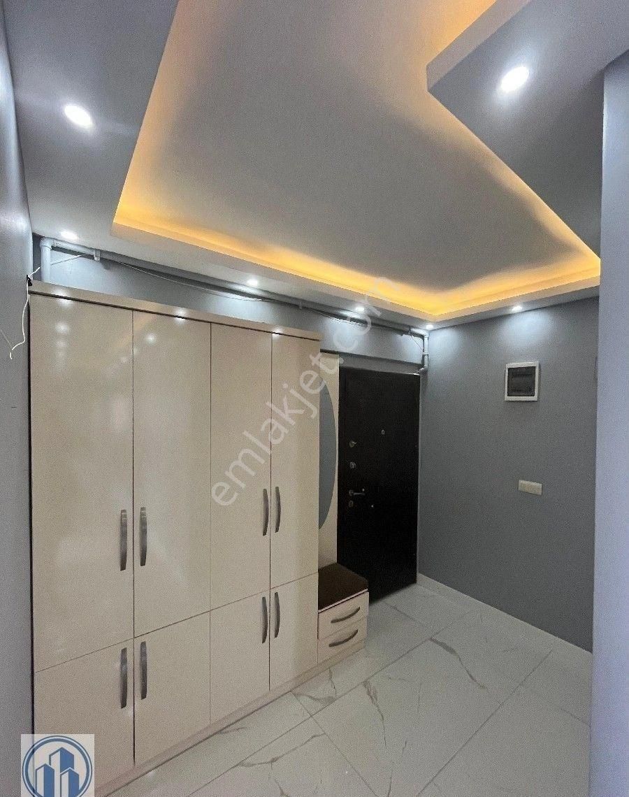 Esenlerde Site İçi Geniş Ferah Tertemiz Arakat 3+1 Daire