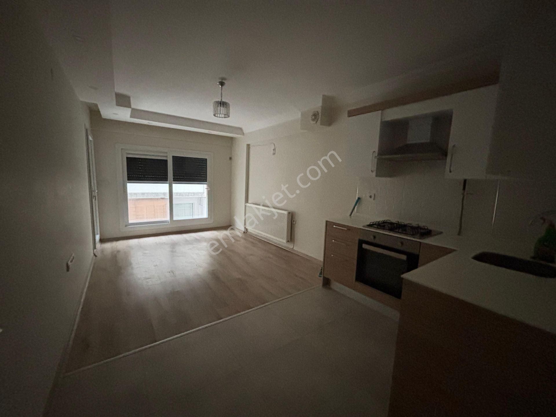 Karşıyaka Merkezde Yeni Binada Kombili 2+1 Kiralık Daire