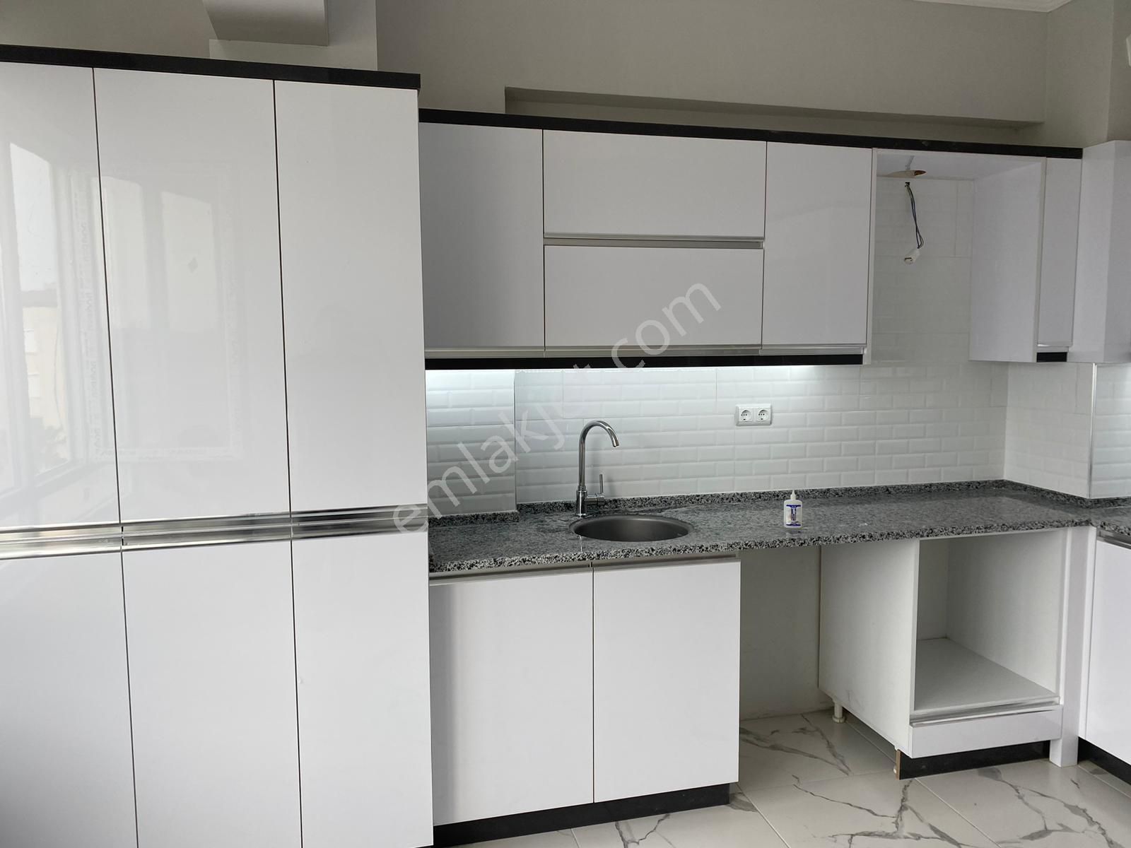 Babadağlı Emlak Merkezde Kiralık 3+1 Daire