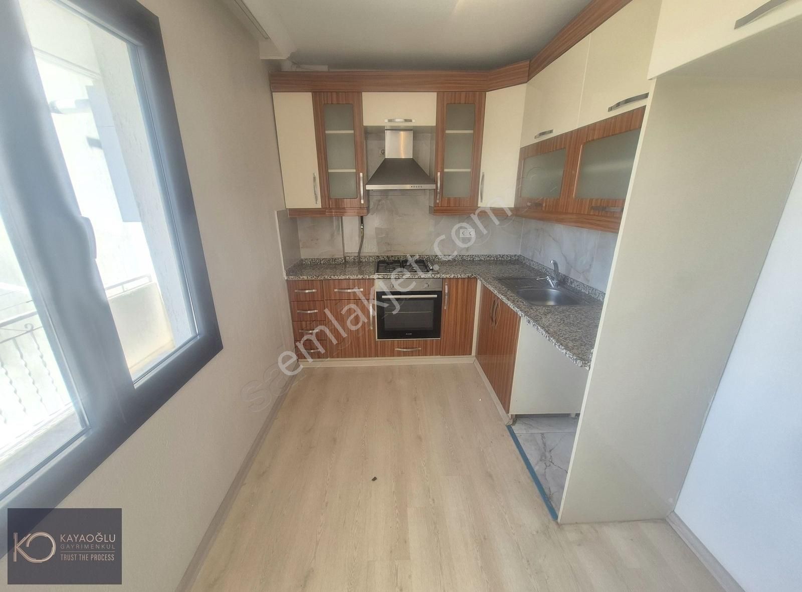 Kayaoğlundan K.çiğli De Anadolu Caddesi Yakını 2+1 D.ğazlı Daire