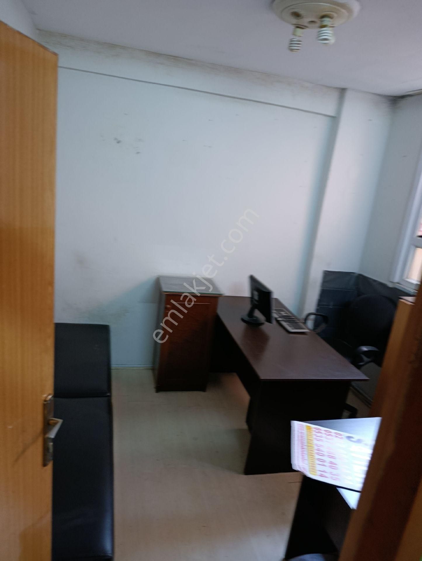 Araz Gayrimenkul Gaziosmanpaşa Merkez Mah. Korallar İş Merkezi Satılık Dükkan