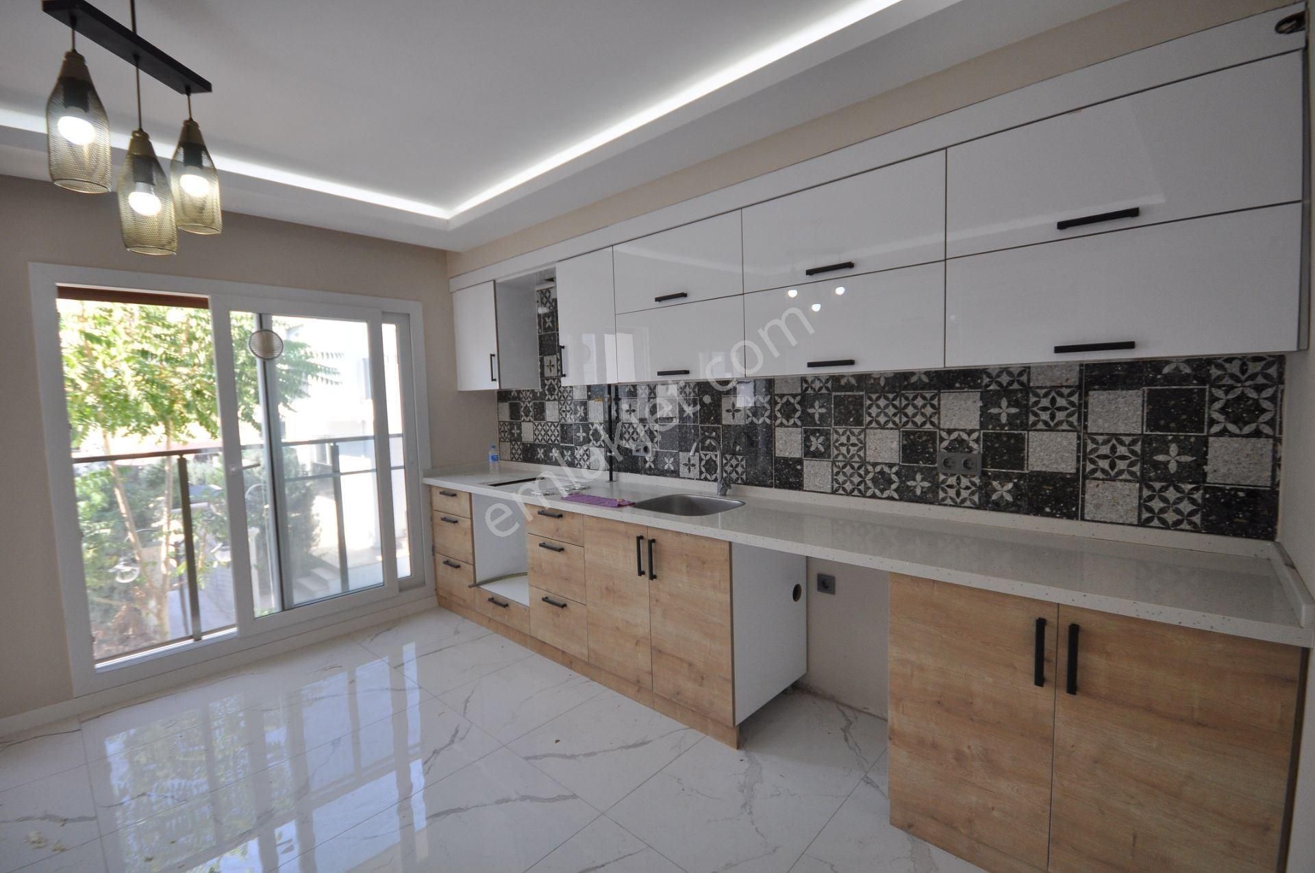 Söke Yenikent 'te Satılık Sıfır 5+1 Tripleks Villa