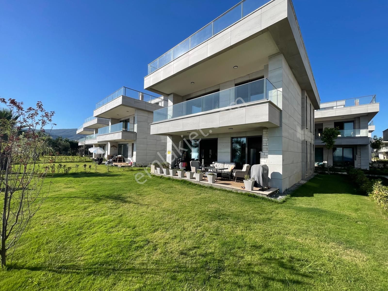 Poyraz Gayrimnekul'den Altınoluk'ta Deniz'e Satılık Müstakil Villa - Görsel 37