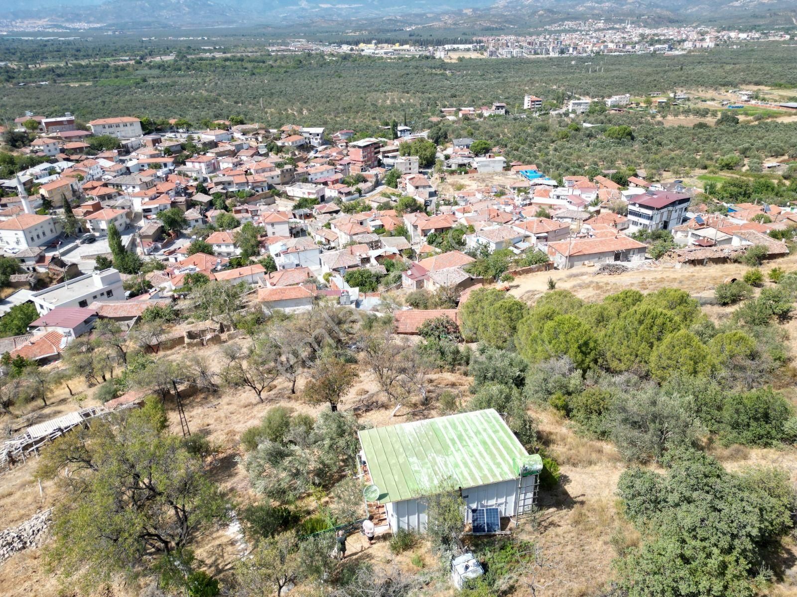 Poyraz Gayrimenkul'den Havran'da 941m2 İçinde Evi Olan Satılık Bahçe