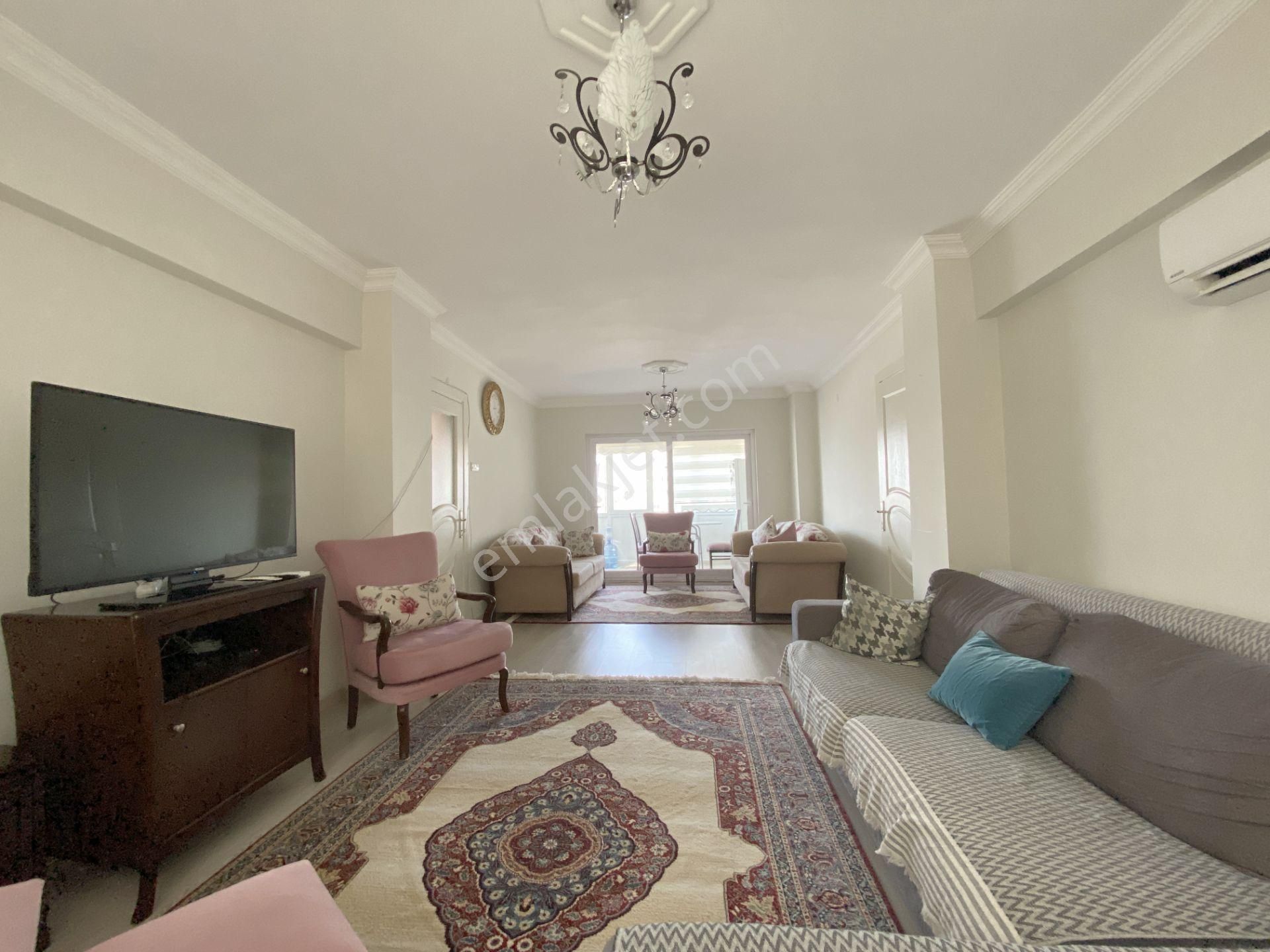 Sakarya Bulvarı Üzerinde Site İçi Yenilenmiş 3+1 Daire