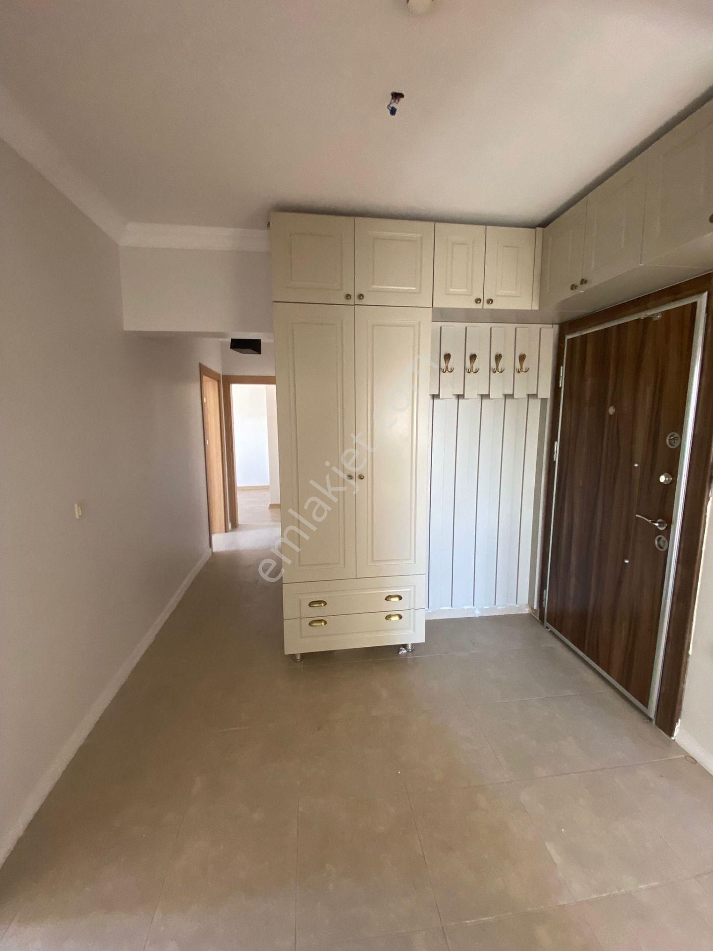 Krc'den Kısa Bloklarda Kiralık 3+1 Daire - Görsel 4