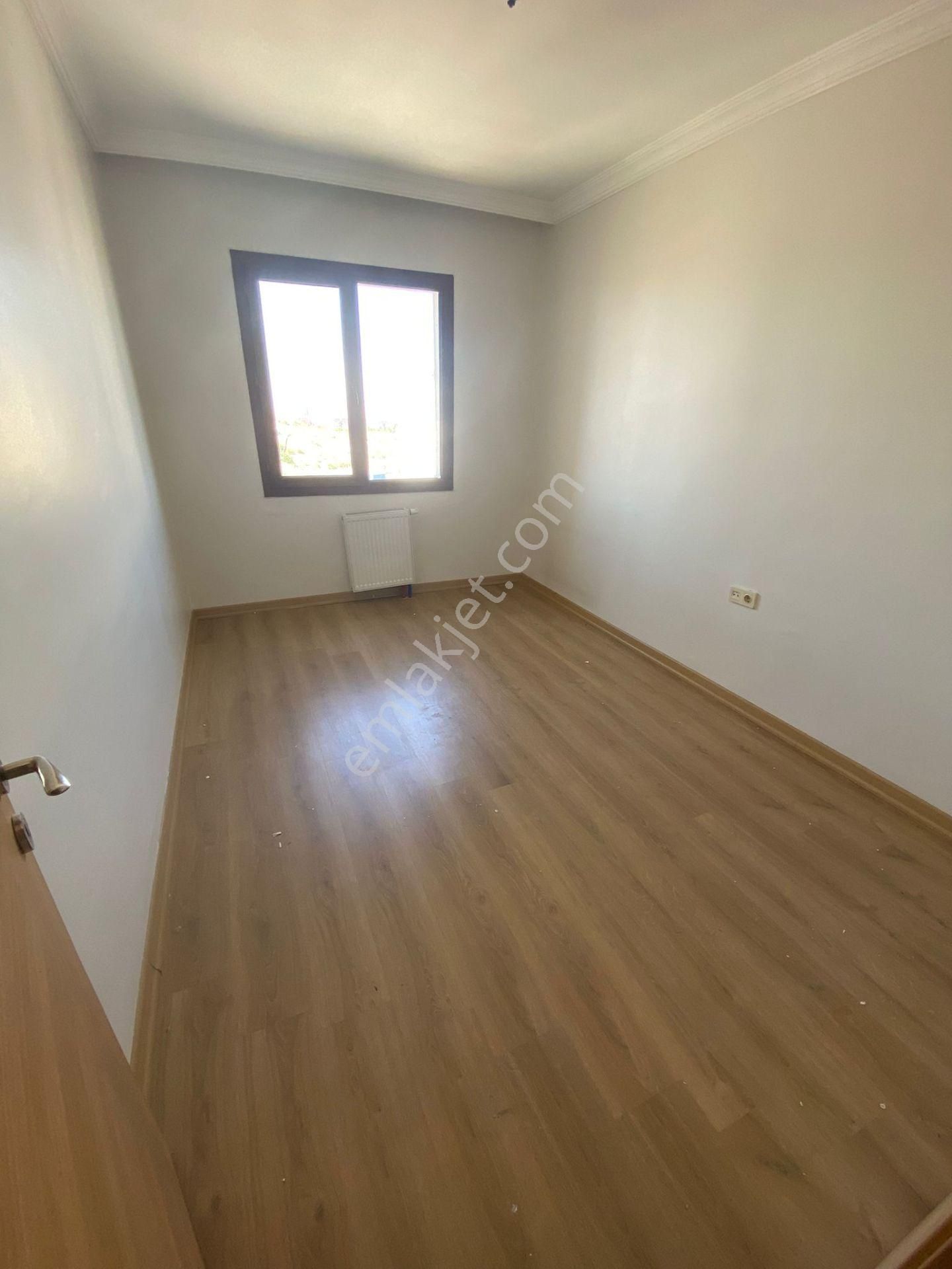 Krc'den Kısa Bloklarda Kiralık 3+1 Daire - Görsel 14