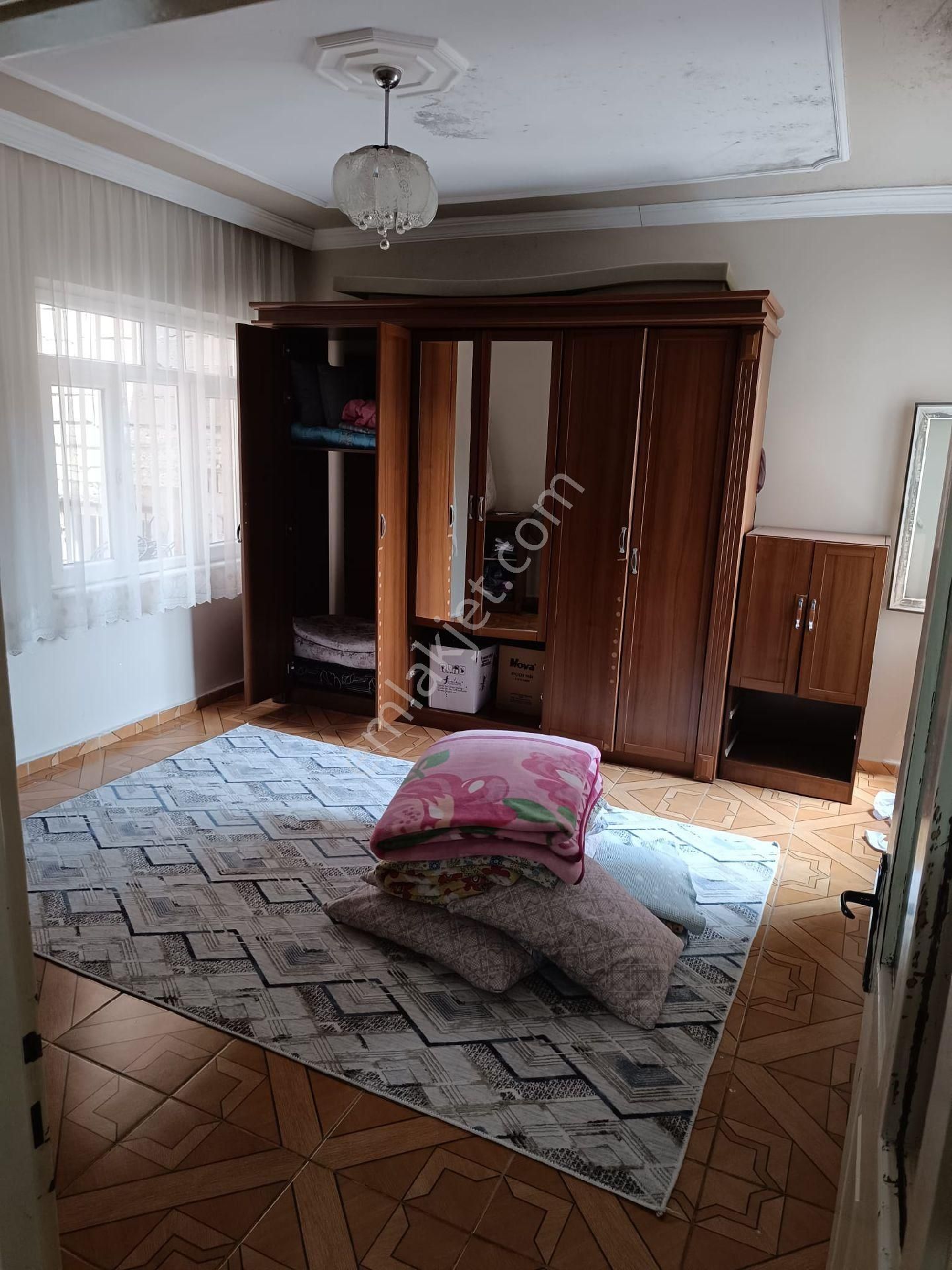 Müstakil İki Katlı 2. Kat Satılık Daire