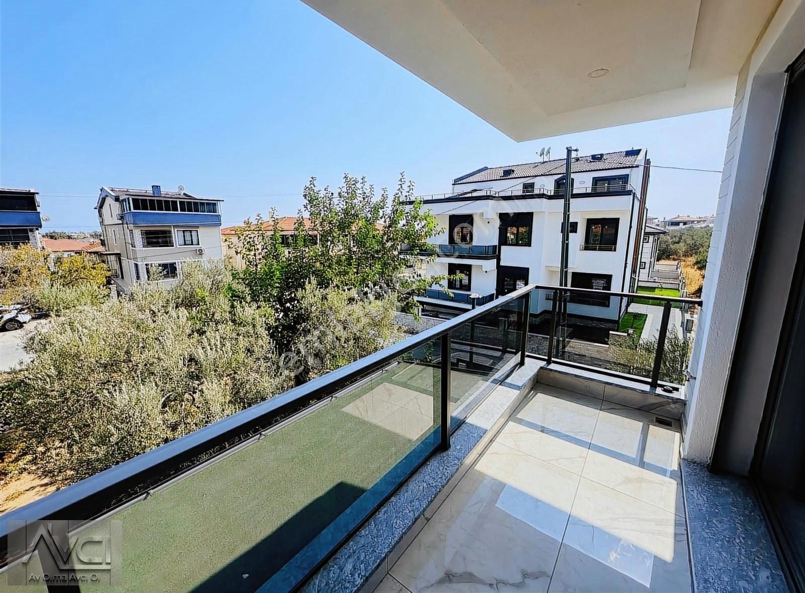 Avcı'dan Altınoluk'ta Bahçeli Müstakil Geniş Odalı Sıfır Villa - Görsel 16