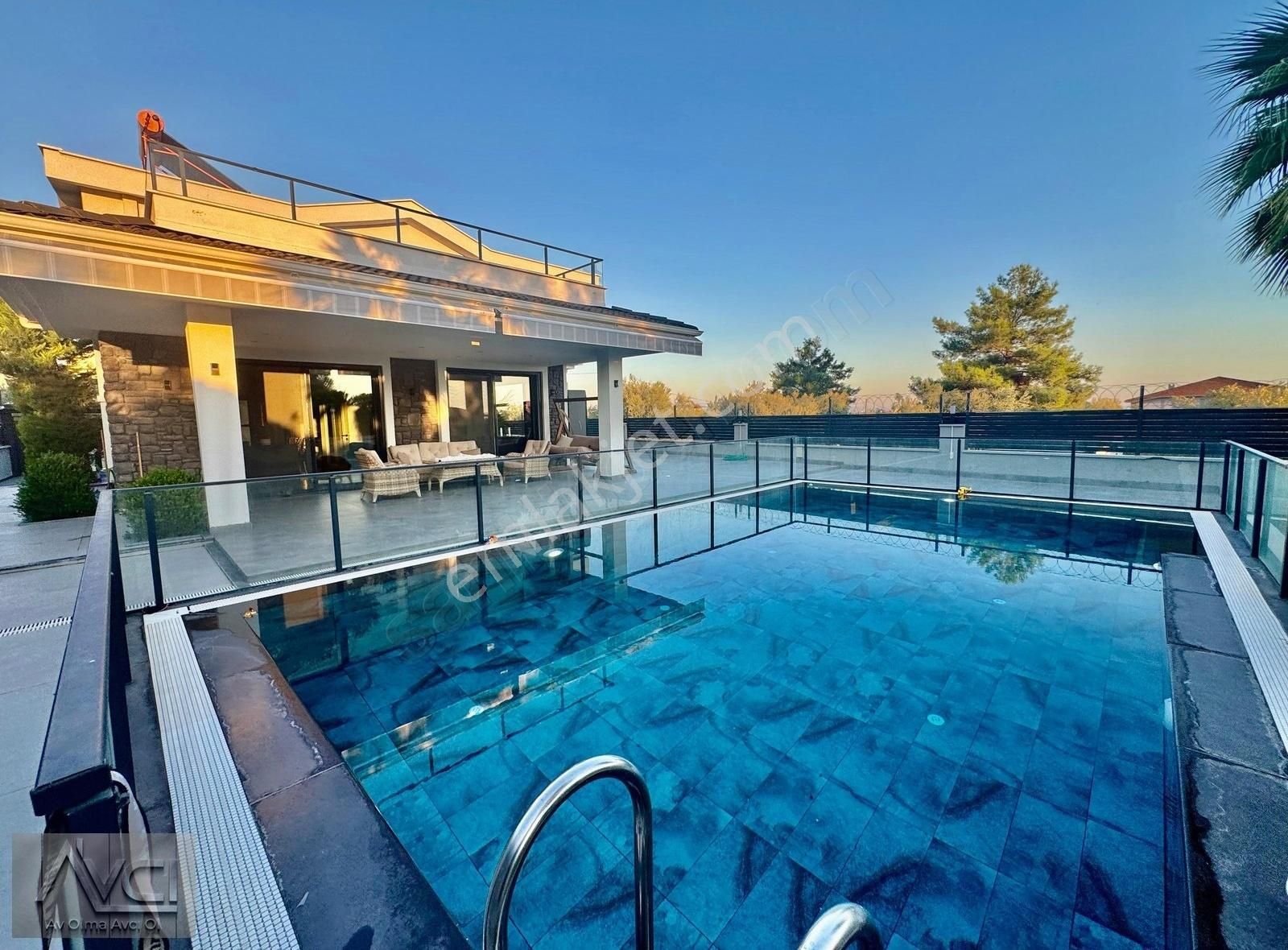 Avcı'dan Altınoluk 700m2 Arsalı Müstakil Havuzlu 5+1 Villa - Görsel 9