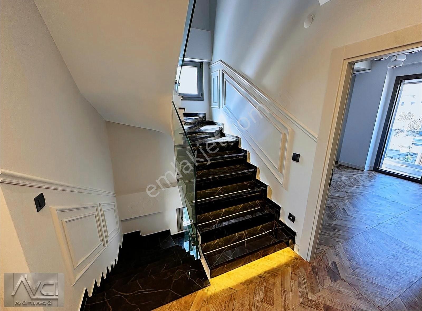 Avcı'dan Güre Tahtakuşlar Deniz 400mt Müstakil Havuzlu 4+1 Villa - Görsel 13