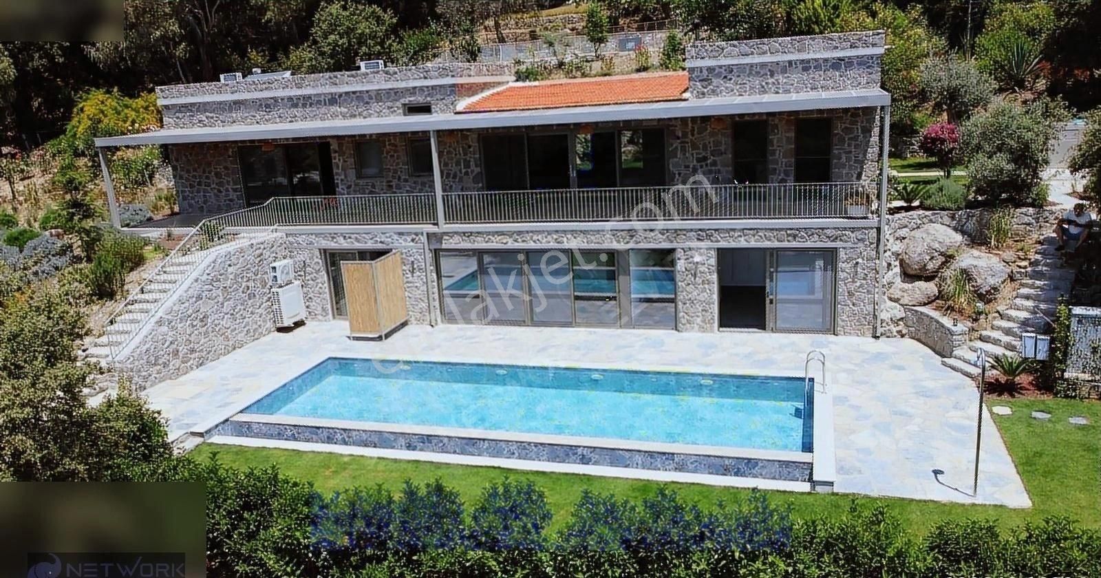 Bodrum Gümüşlük Te 1725 M2 Arsa İçinde Müstakil Havuzlu 430 M2