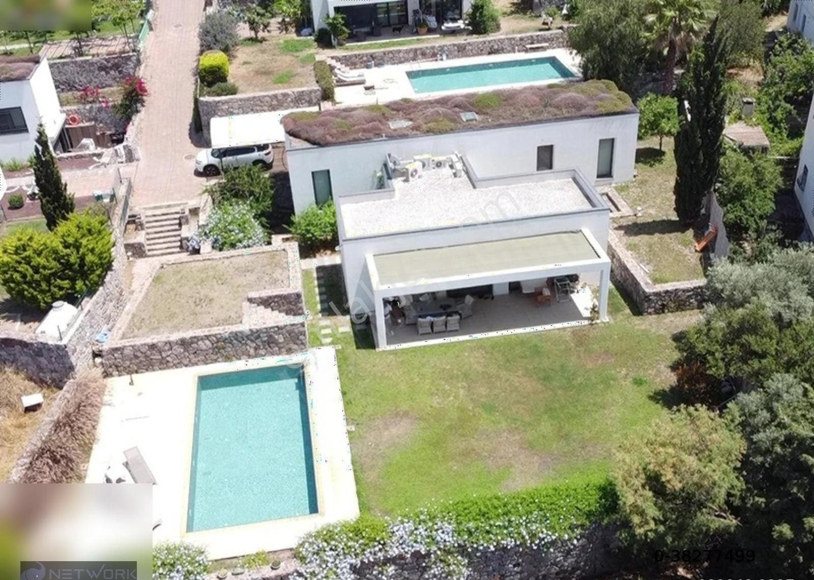 Turgutreis Marinaya Yakın 1000 M2 Arsa İçinde 400 M2 4+1