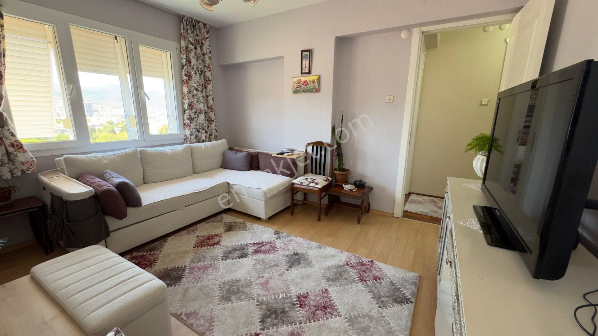 Basın Sitesi’nde Nezih Sokakta, Ferah Ve Bakımlı 3+1 Ara Kat Daire - Görsel 14