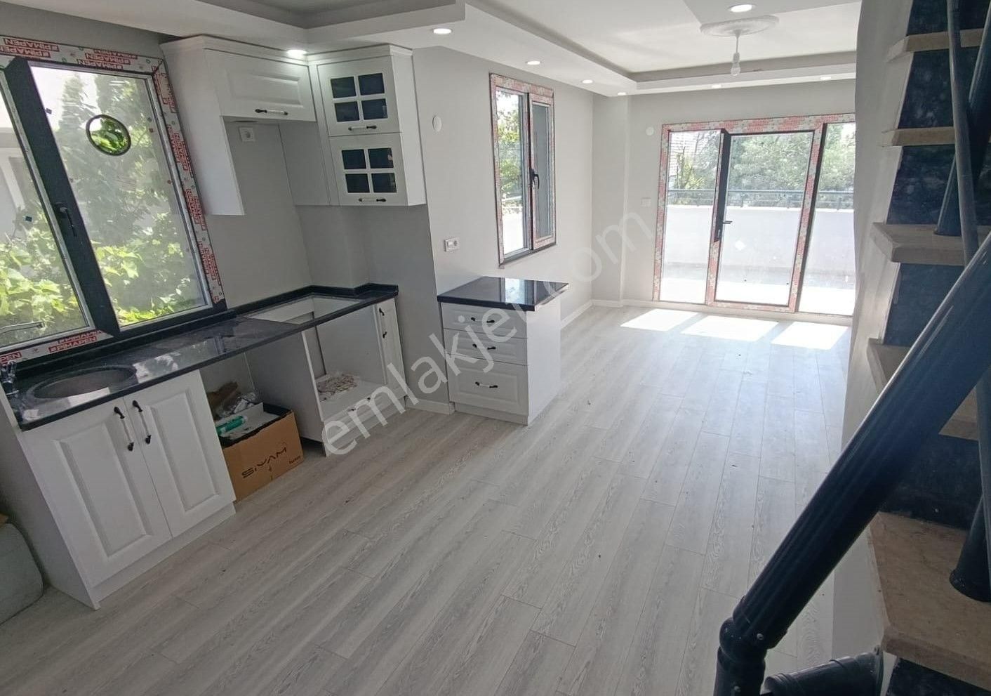 ¯\_evim Yapı _/¯ Dereağzı' Nda Caddeye Cephe İskanlı Villa - Görsel 3