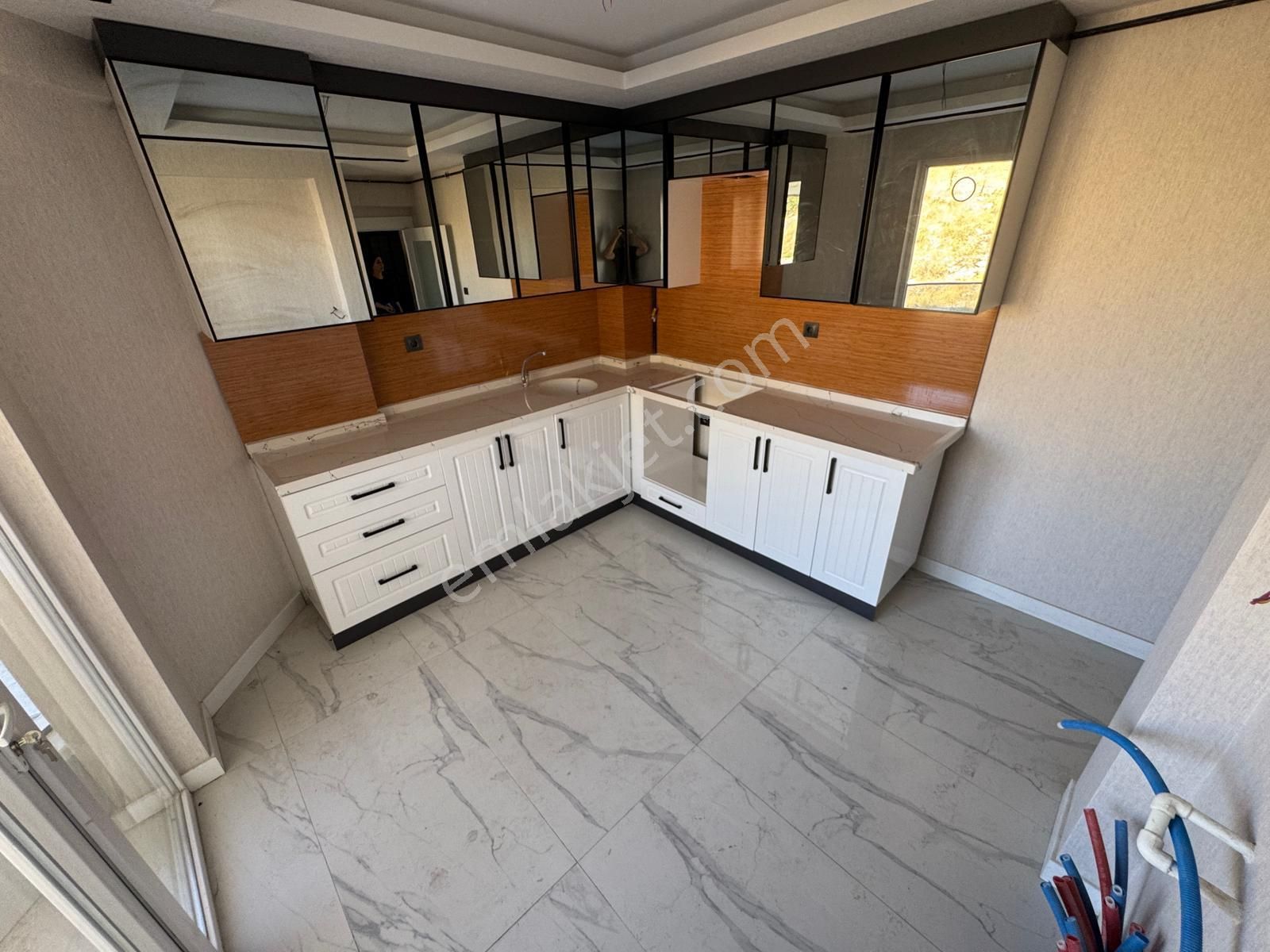 Bağlum Bulvarı Yakınında Cadde Üzeri Full Lüks Yapılı 3+1 Daire! - Görsel 3