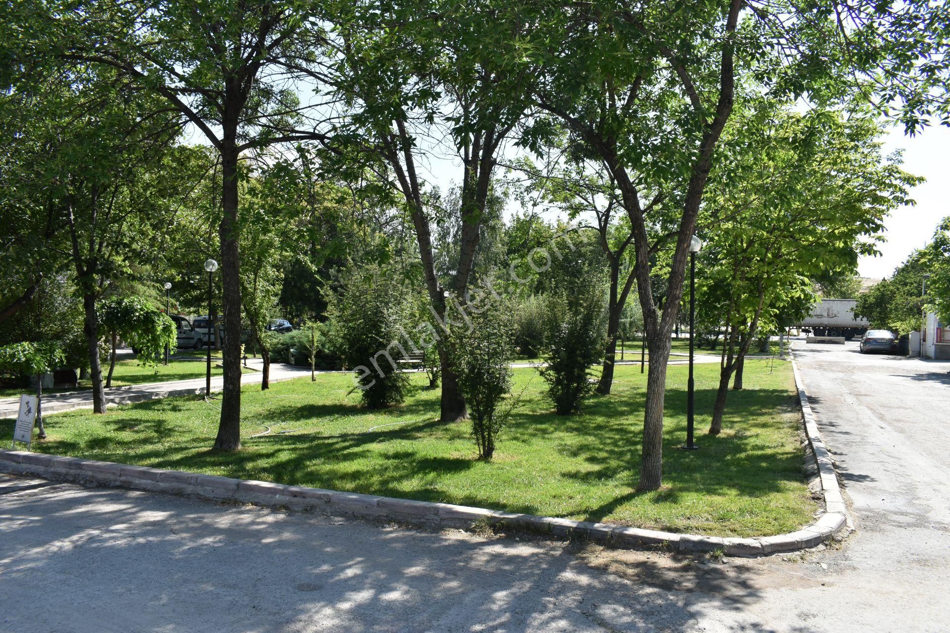 Rıza Acar'dan Velüx Avm Yanında Köşe Bahçeli Full Yapılı Müstakil - Görsel 5