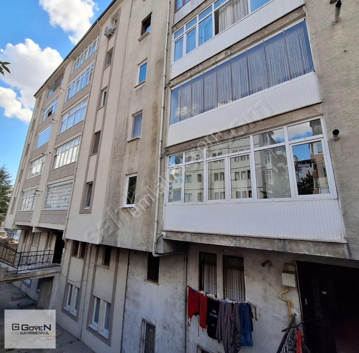 200 Evlerde Hastaneye Yürüme Mesafe De Ara Kat 3+1 Grniş Daire..
